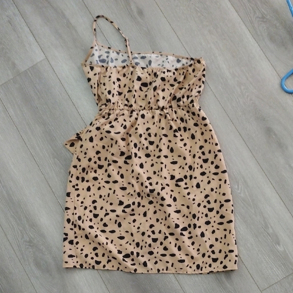 SHEIN Tan and Black One Strap Dress - Picture 9 of 12